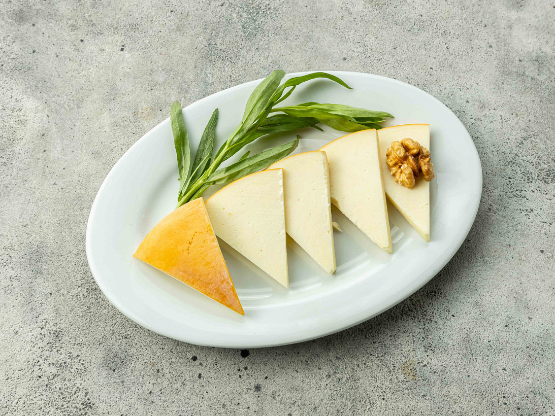 Сыр сулугуни копченый